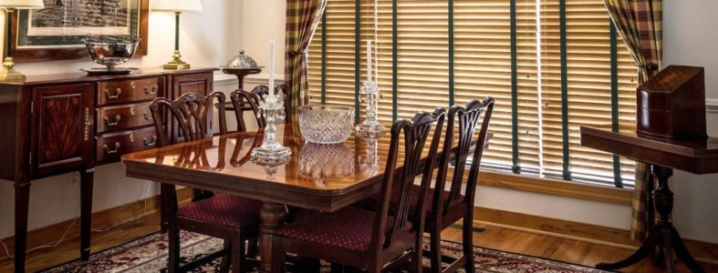 luxury dining table